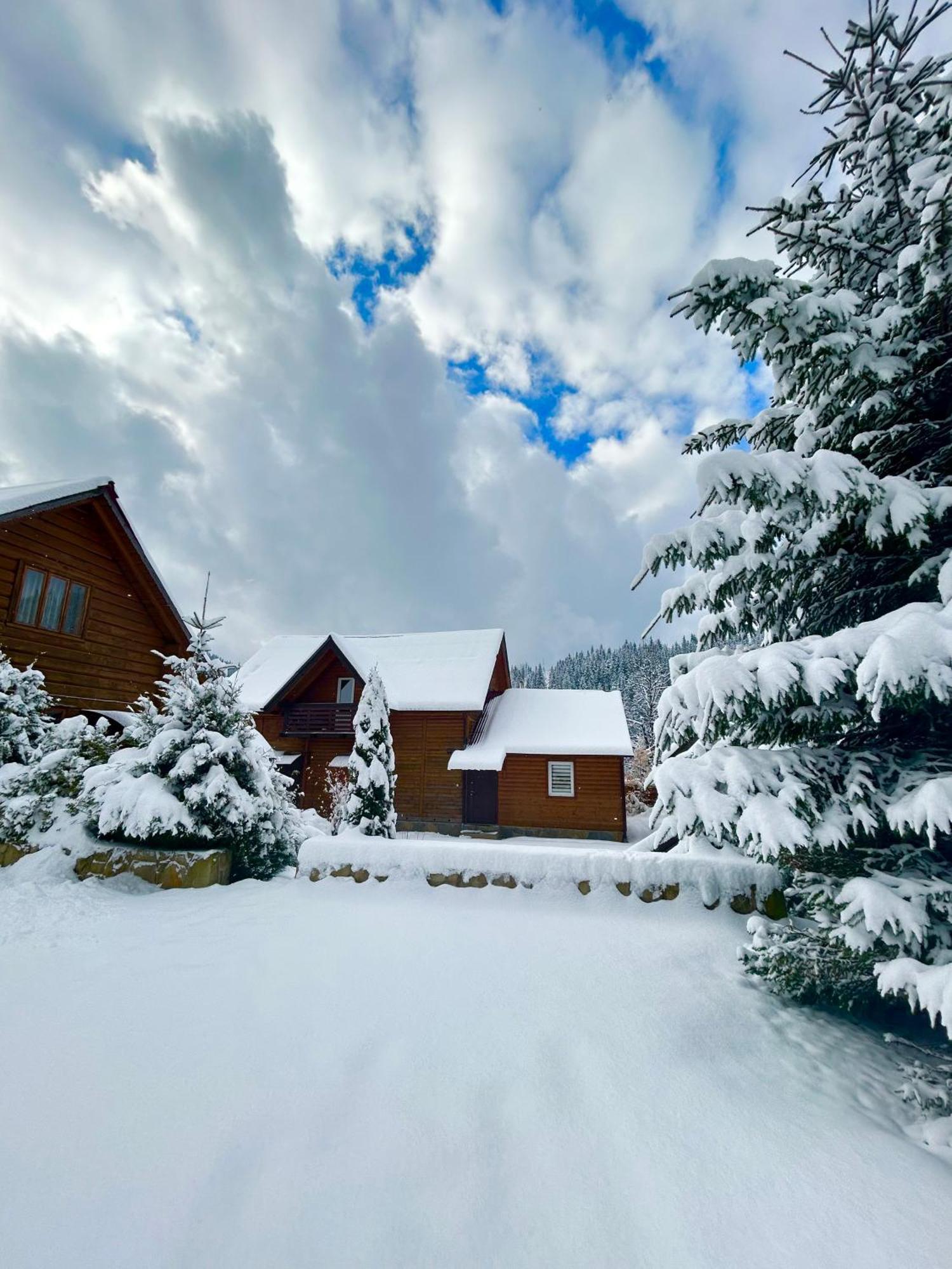 Guest House Kaspiy บูโคเวล ภายนอก รูปภาพ